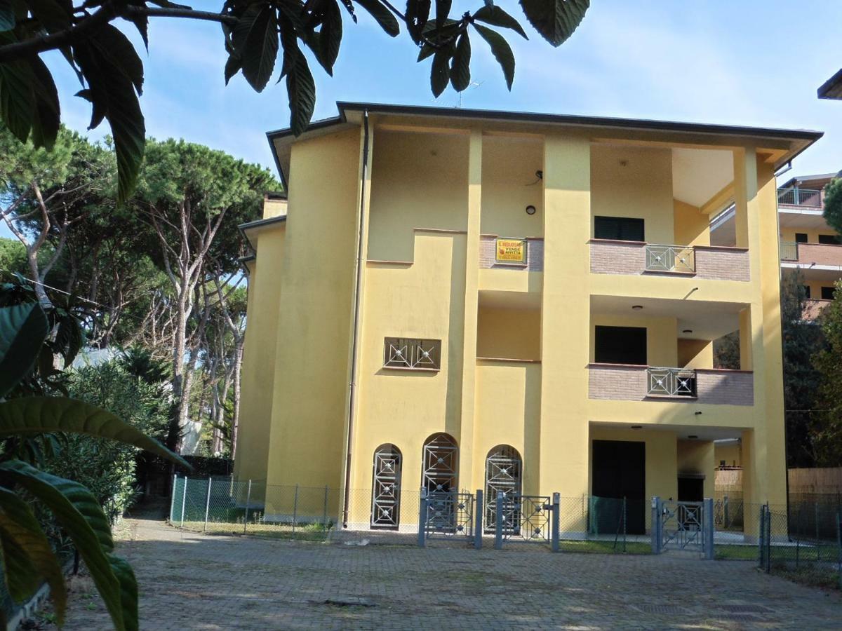 Le Terrazze Apartments ليدو دي سبينا المظهر الخارجي الصورة