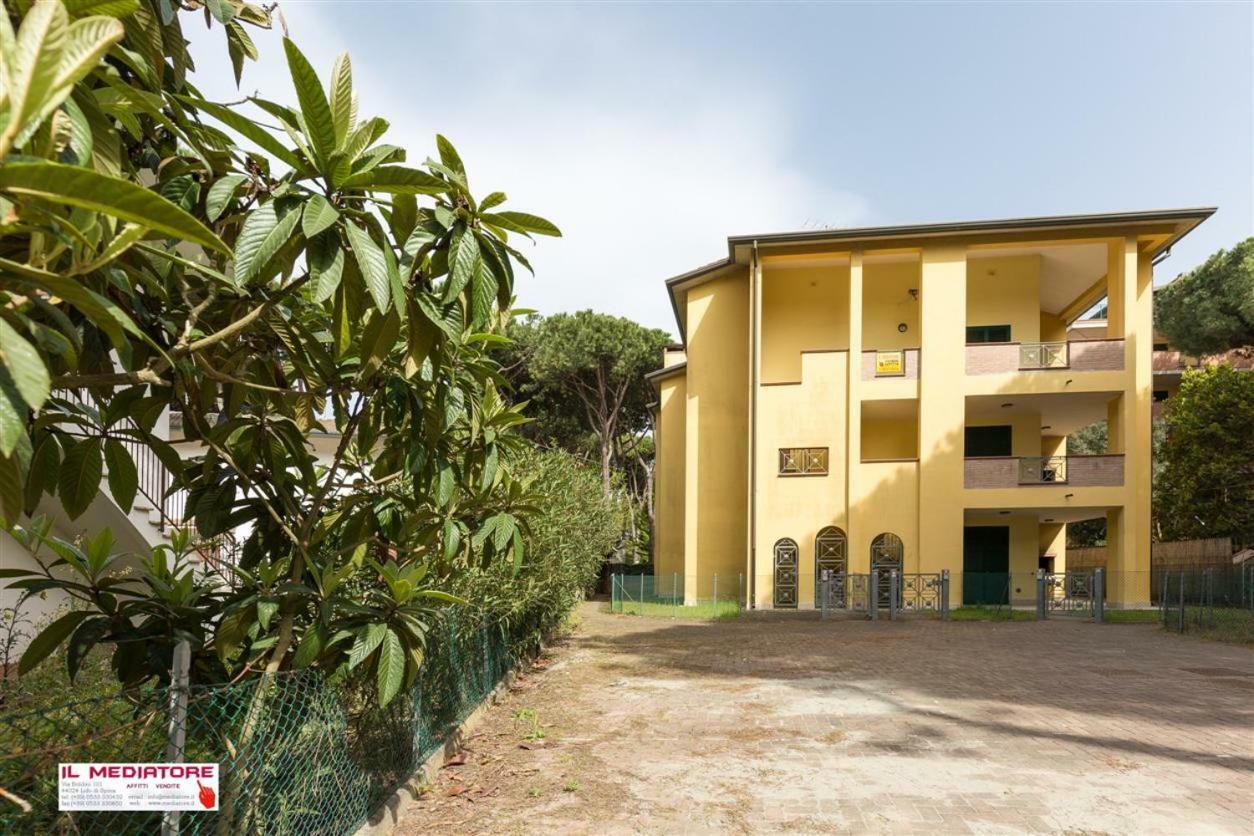 Le Terrazze Apartments ليدو دي سبينا المظهر الخارجي الصورة
